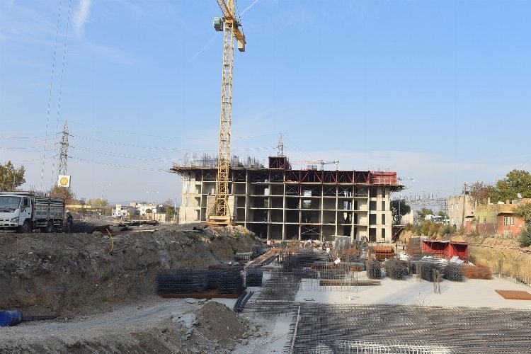Bursa Yıldırım'ın Mevlana'da yeni yaşamı yükseldi