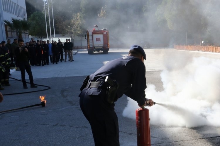 Manisa'da İtfaiye ve Jandarma'dan yangın tatbikatı Gerçekleştirildi
