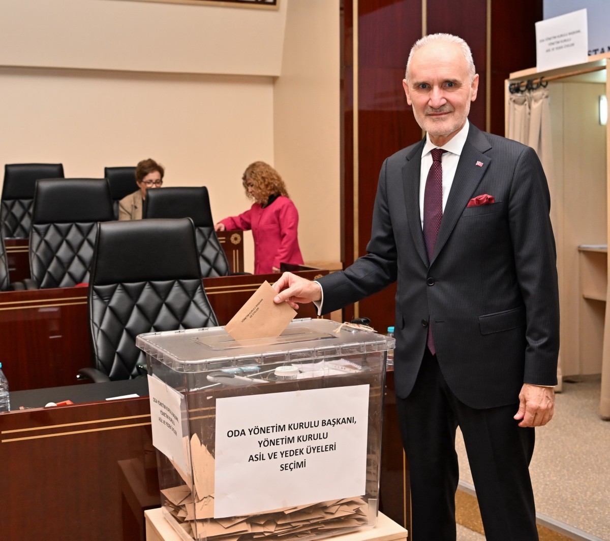İTO'NUN YÖNETİM KURULU BAŞKANLIĞI'NA ŞEKİB AVDAGİÇ YENİDEN SEÇİLDİ