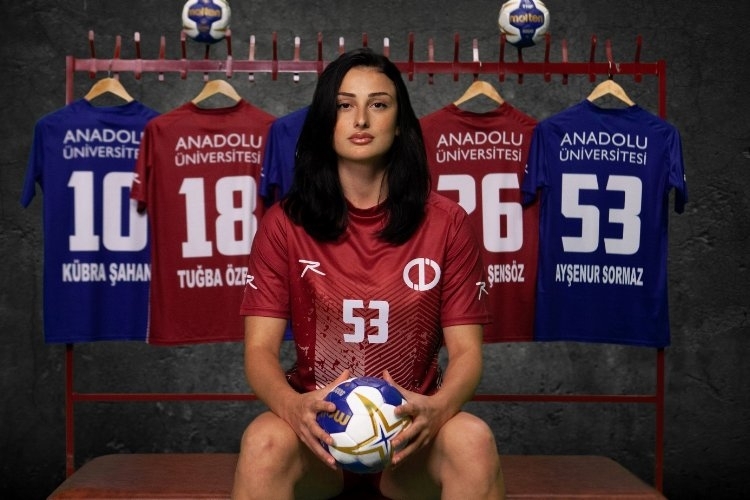 A Milli Kadın Hentbol Takımı oyuncusu İtalya'ya transfer oldu