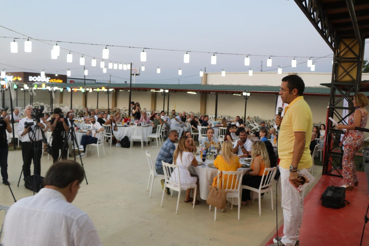 GAZETELER HÜRDÜR SANSÜR YASAKTIR!