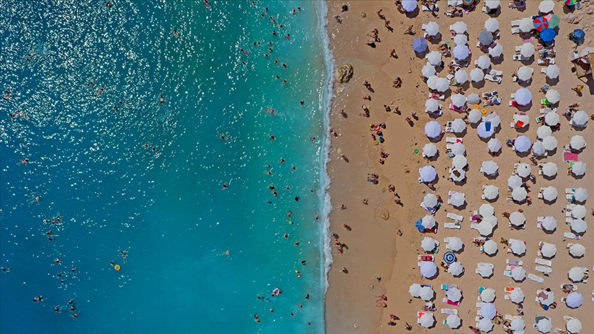 Türkiye'nin turizm geliri yılın ikinci çeyreğinde yıllık bazda yüzde 23,1 arttı