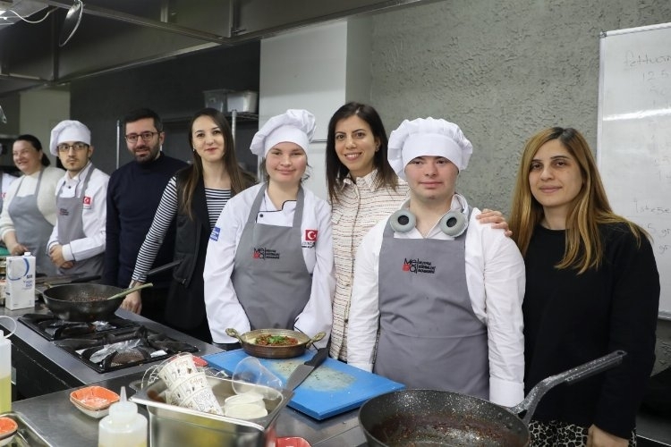 Kocaeli'nin Engelsiz Şeflerinden Özel Tatlar