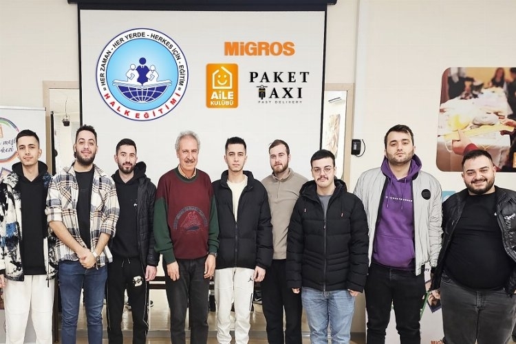 Moto Kuryelere Yeni İş Kapıları ve Profesyonel Eğitim Olanakları