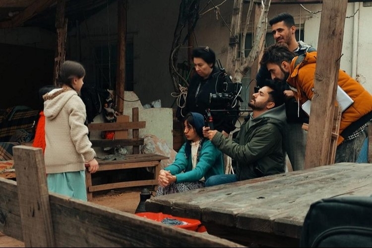Deneyimli Yönetmenin Büyük Başarısı Dikkat Çekiyor