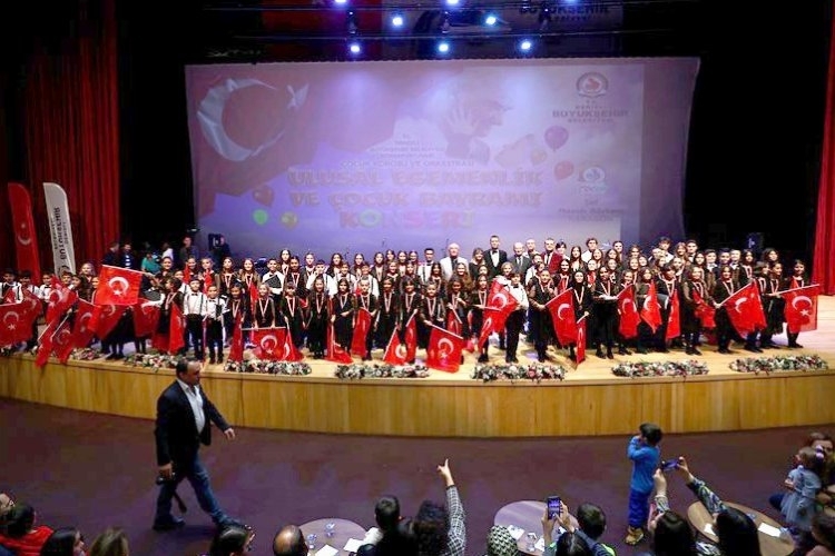 Denizli'de 23 Nisan coşkusu başladı