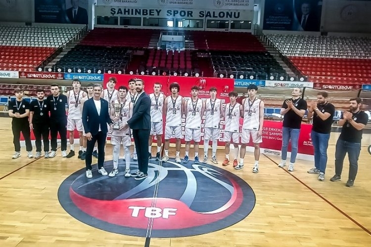 Gemlikli Gençler U18 Türkiye Şampiyonası'nda İkinci Oldu
