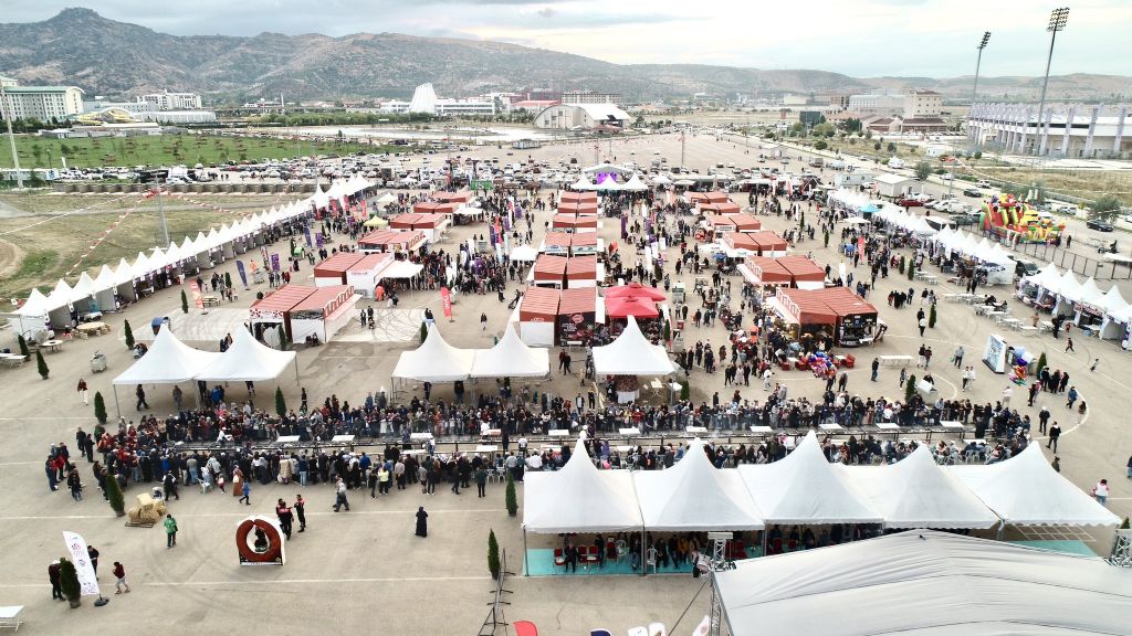 GASTROAFYON: VİTRİNDE GUINNESS, MUTFAKTA BÖLGESEL KALKINMA